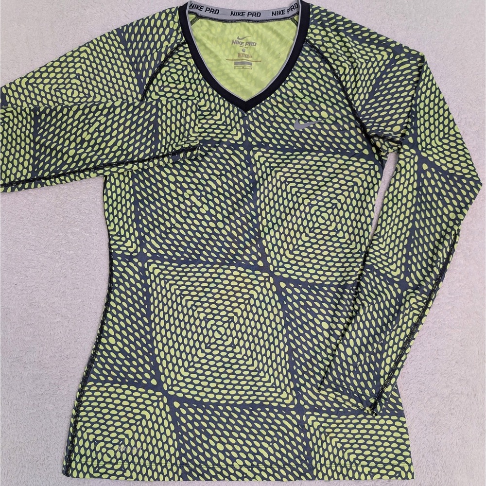 Nike Pro Dri-Fit Top Shirt Women's M Athletic Green Fishnet‎ Print Fitted V-Neck